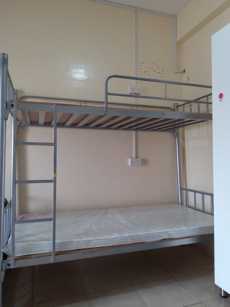 AVAILABLE LADIES BED SPACE UP 700/ DOWN 800/SINGLE EXECUTIVE 850/-