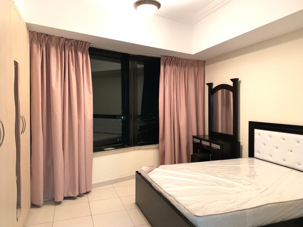 Luxury Room for Executive for Ladies near in Sobha Metro Station