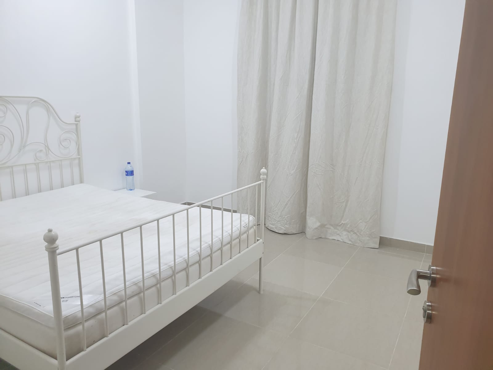 HUGE ROOMS FOR RENT in Affordable Price