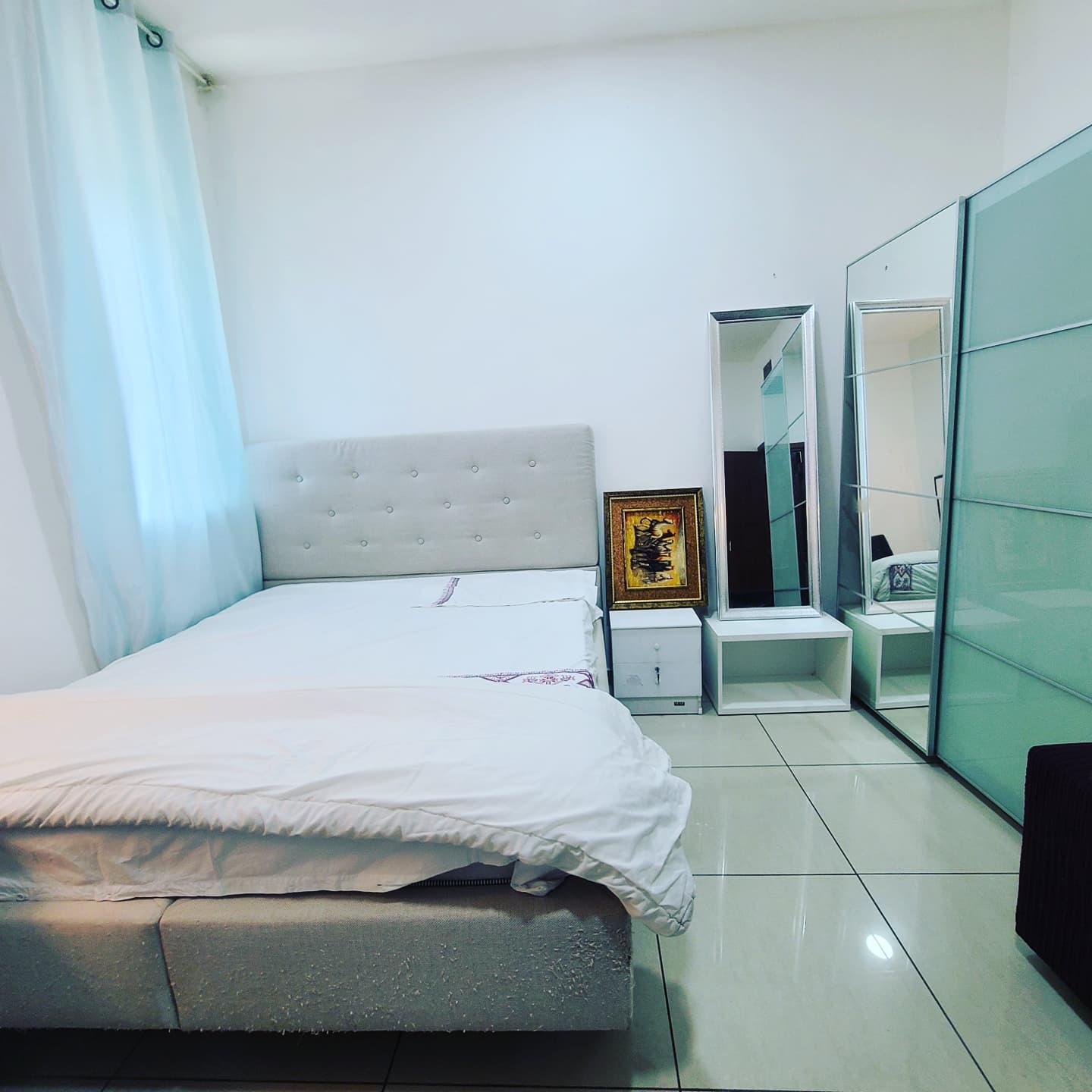 Spacious Fully Furnished ROOM for rent