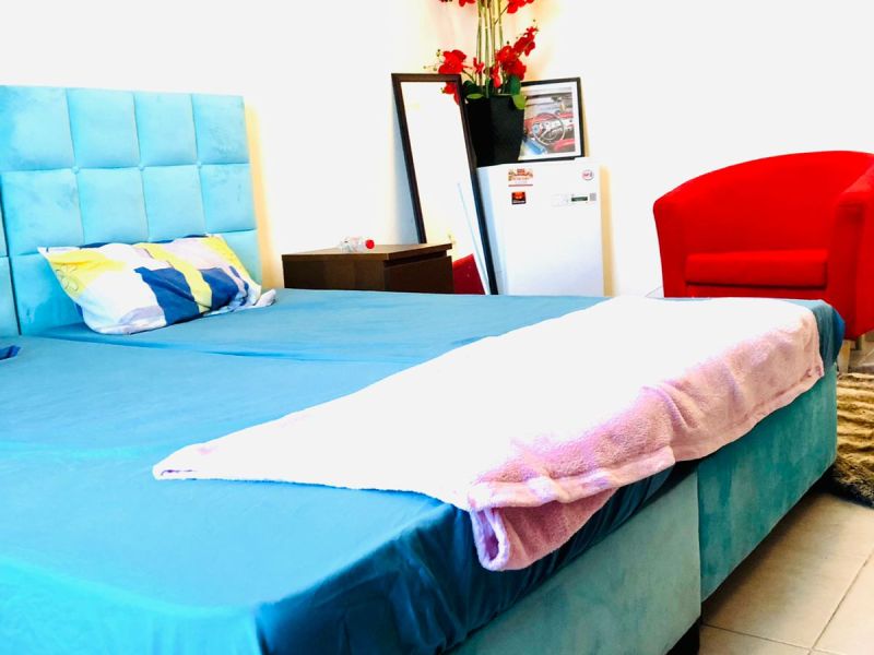 Master room with attached washroom near Metro