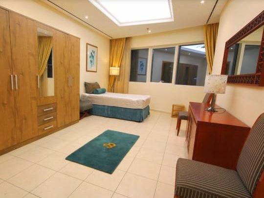 Bedroom available for rent in Dubai Marina