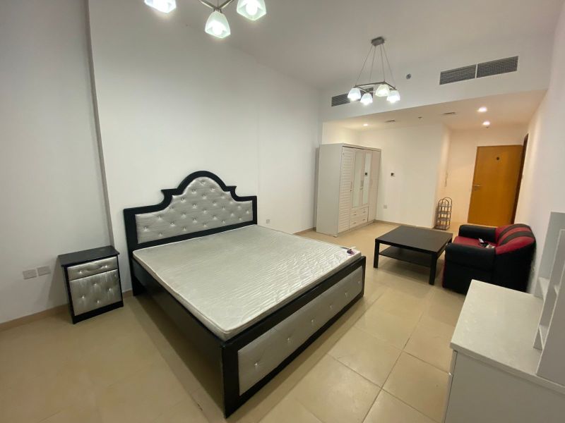 AMAZING DEAL ! BIG SIZE ROOM WITH ATTACHED WASHROOM, FULLY FURNISHED (CLEAN) !