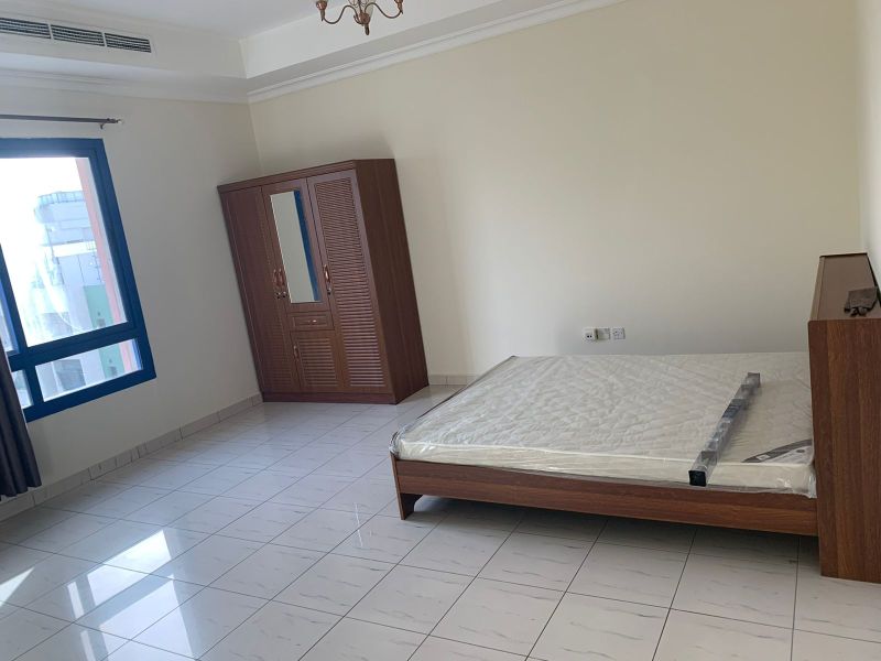 Master bedroom available for rent in Al mankhool.  (couples allowed)