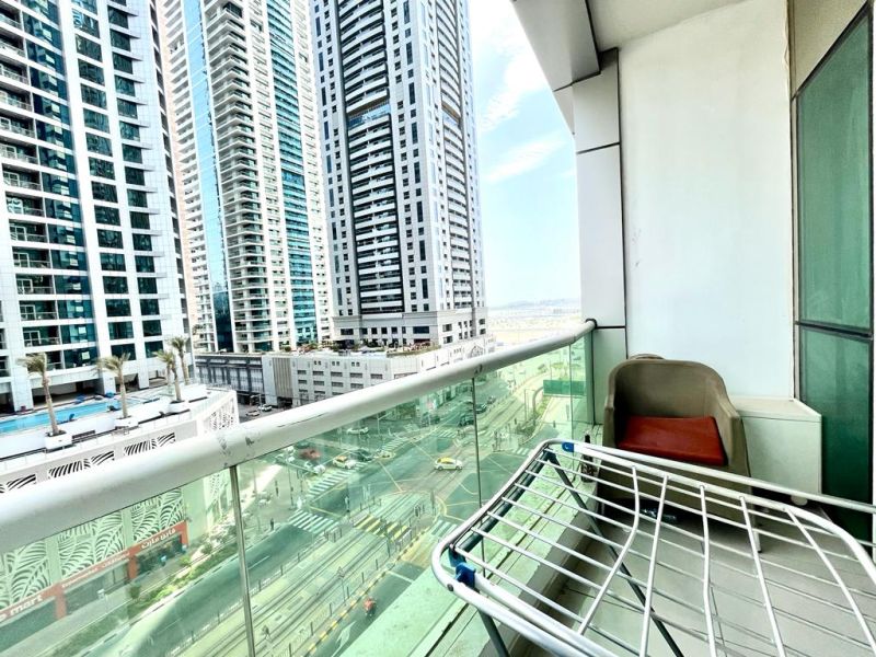 Luxury master room available for rent in Dubai Marina (50% off Summer offer)