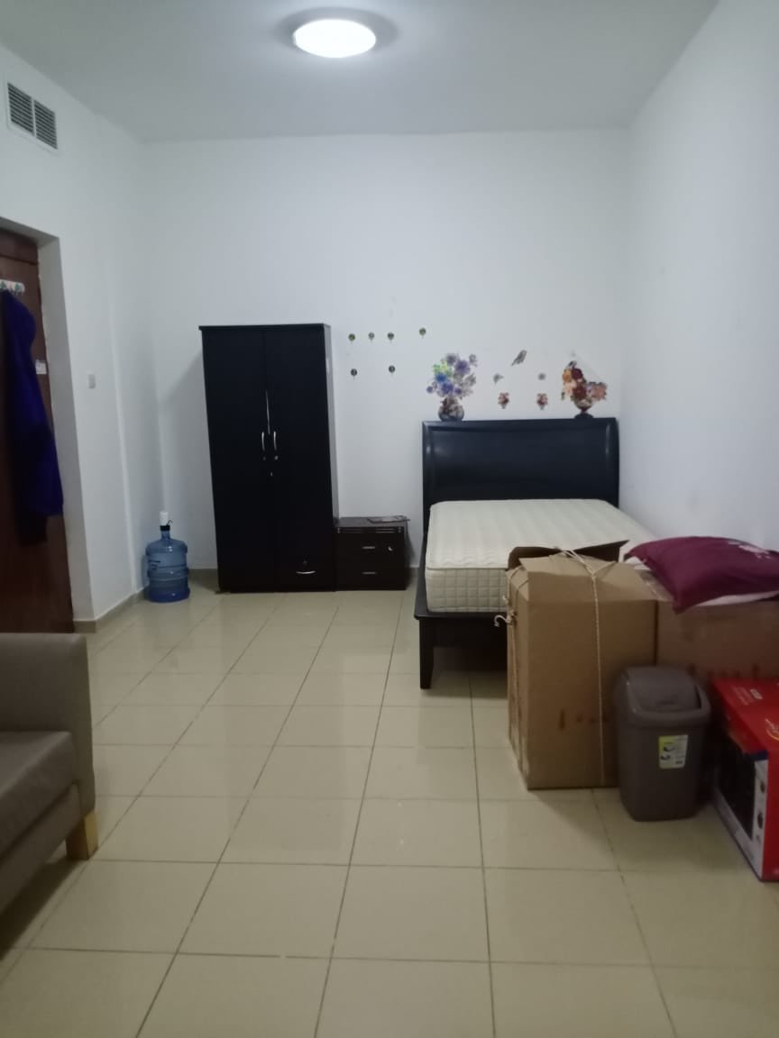 Room With Single Bed Available In Al Qasimia