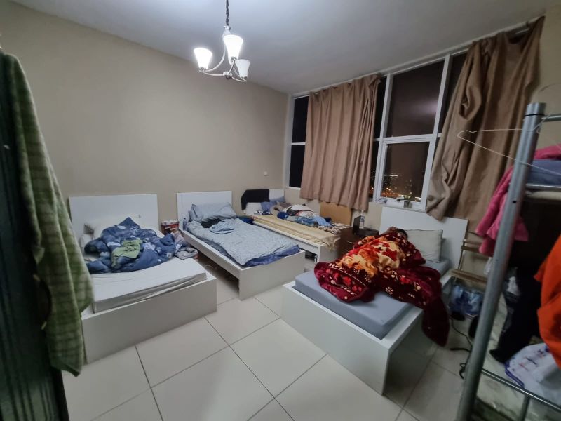 Male bedspaces available in Al barsha from 1st february