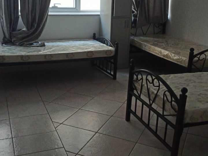 Bedspaces available for rent for male in Al barsha