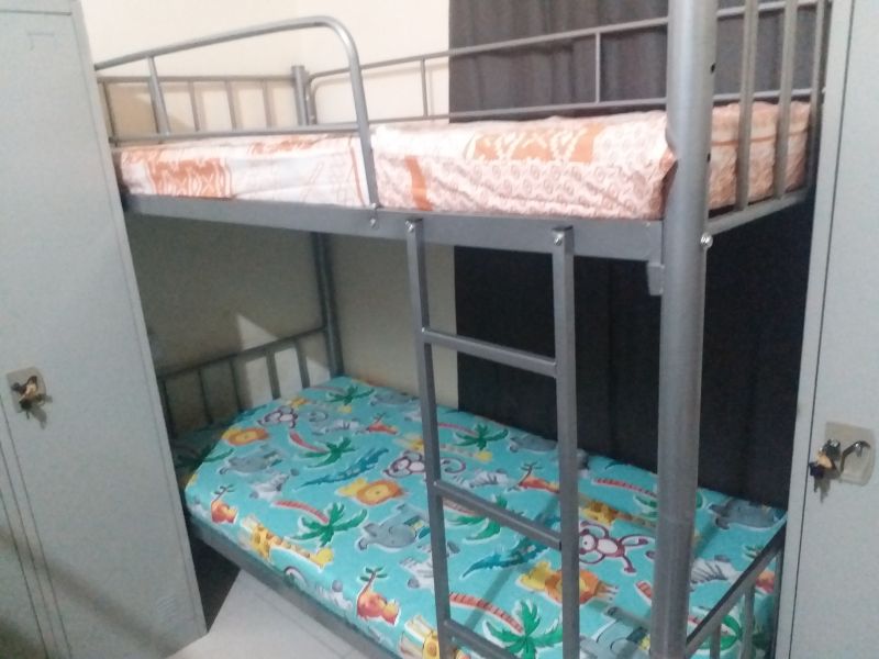 bed space nice and clean for men only no smock no alkohol quiet most men india & pakistan