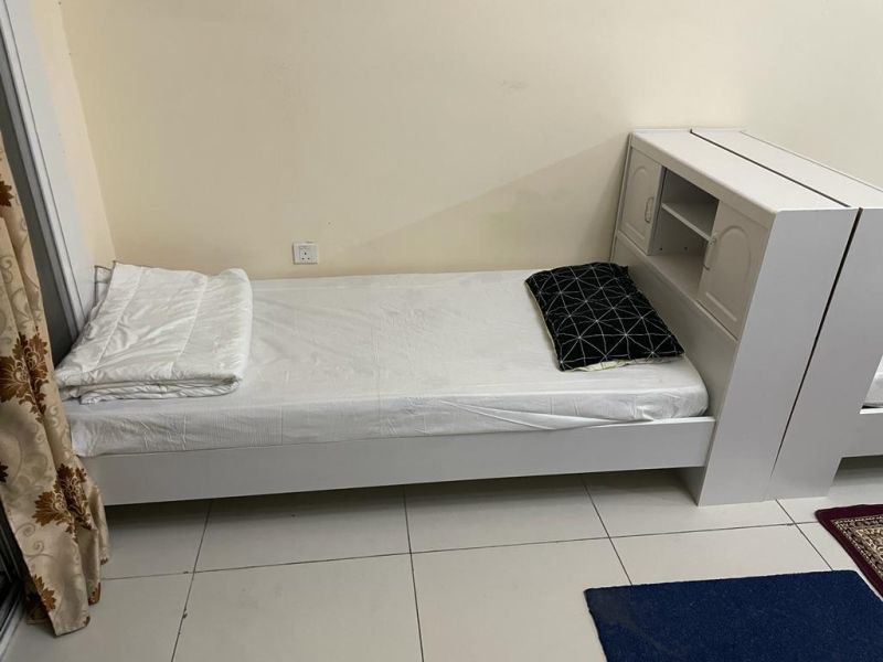 Furnished bedspaces available for male in Al barsha available from now