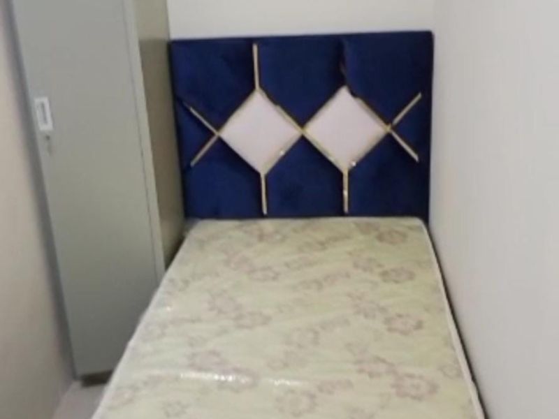 Partition Available For rent in Bur Dubai