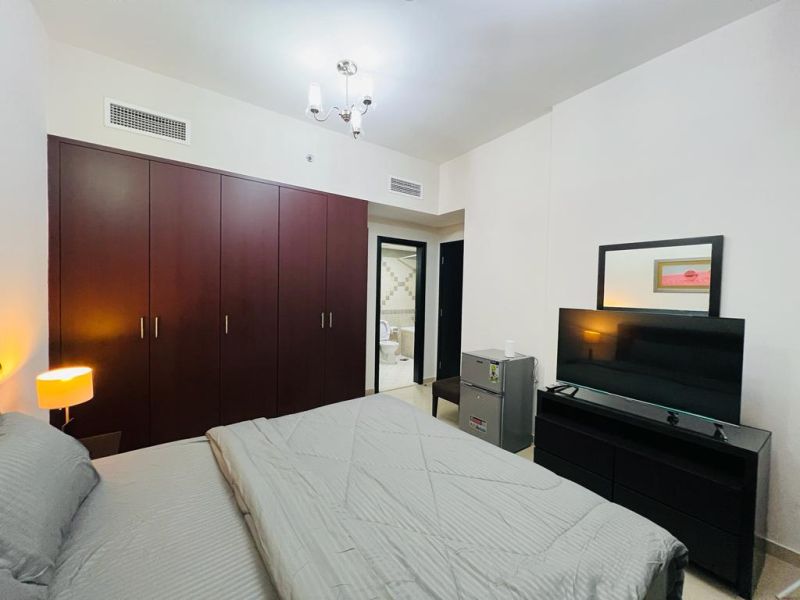 Master bedroom available for couples in tecom Available now