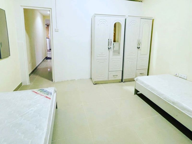 Big size Partition Room Available for males in Mankool