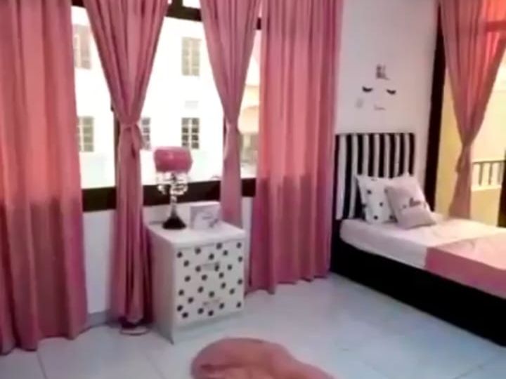 Luxurious Twin Sharing Room In Villa