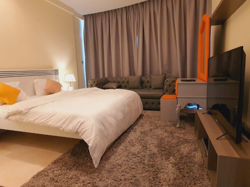 Fully furnished room available for rent for sing;es or couples in Al barsha 1