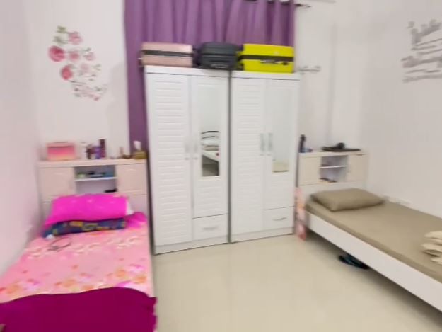 BED Space available for females only In Burjuman Dubai