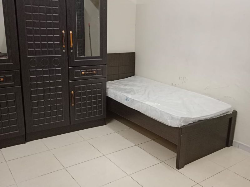 Near Al Rigga metro for ladies Furnished bed space