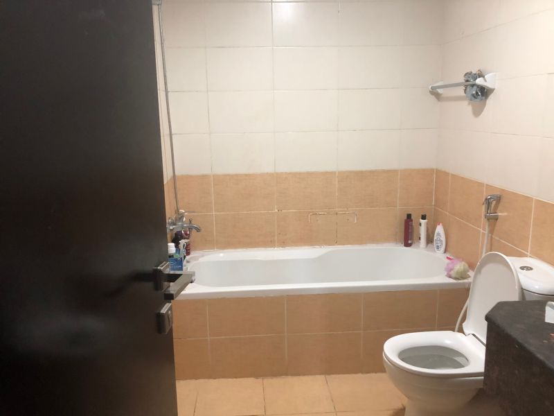 Master room available for rent for 3 females in silicon oasis