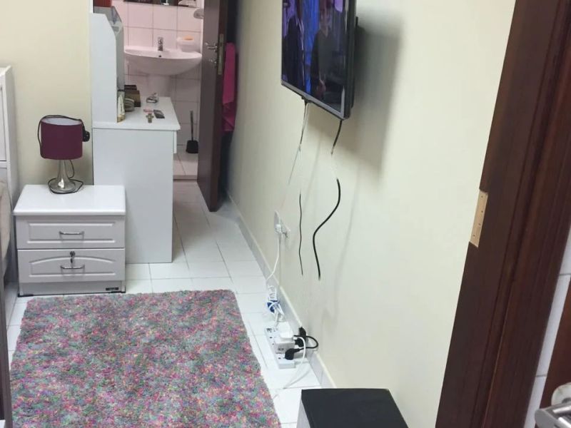Amazing Small Room With Attached Bathroom In Business Bay AED 3000 Per Month