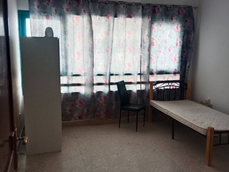 Room Available for rent in Khalidiyah for single person