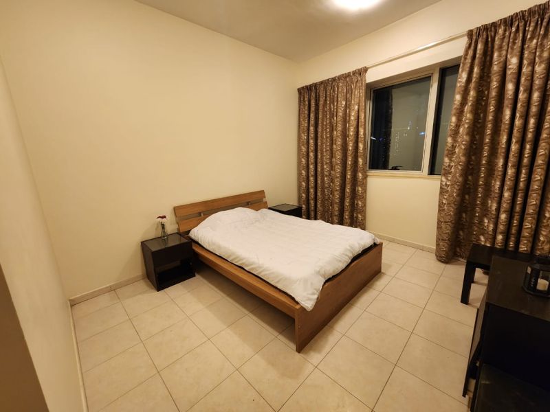Private room available for rent in dubai marina