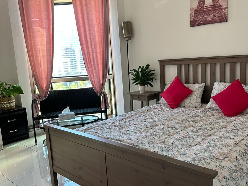 Furnished room for one lady only in Hamdan street