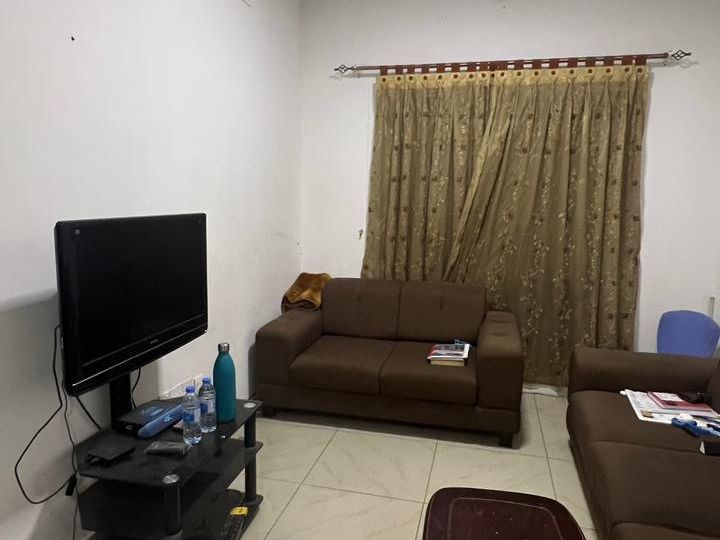 Furnished full room available for a couple or family