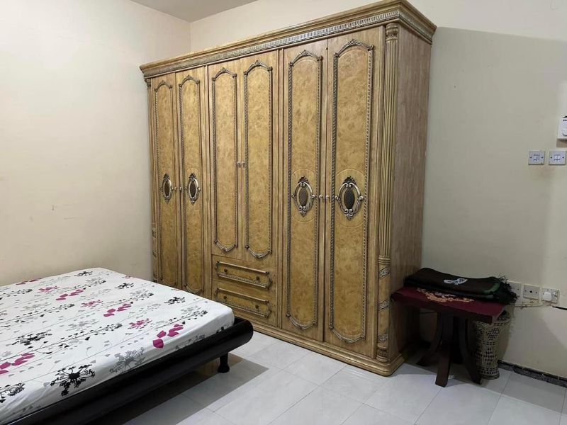 Private room available for working ladies and couples only in Ajman