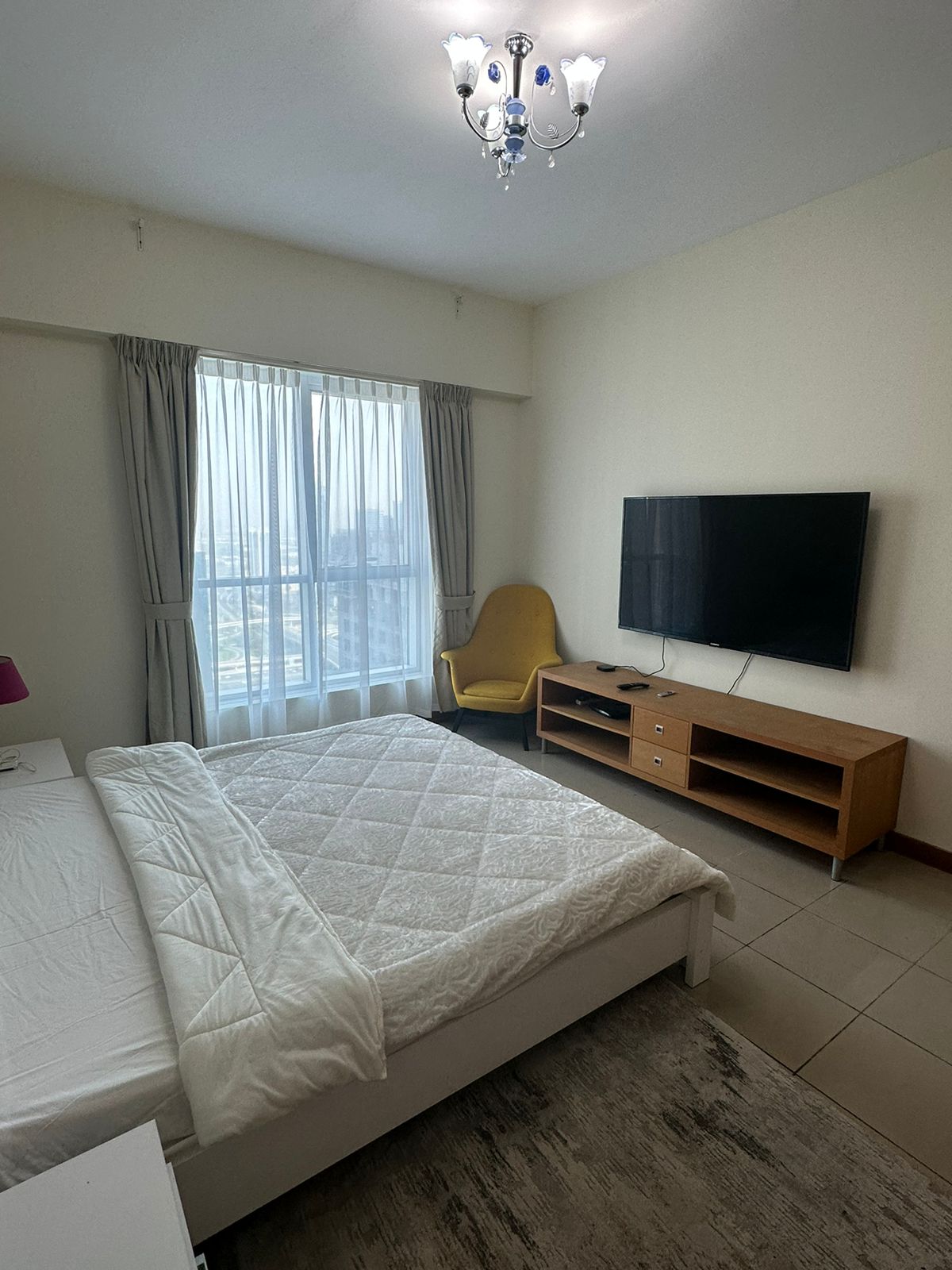 Amazing fully furnished apartment with Golf view near Sheikh Zayed Road 